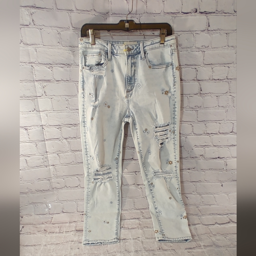 Driftwood Gizelle Floral Embroidered Girfriend Destroyed High Rise Light Washed